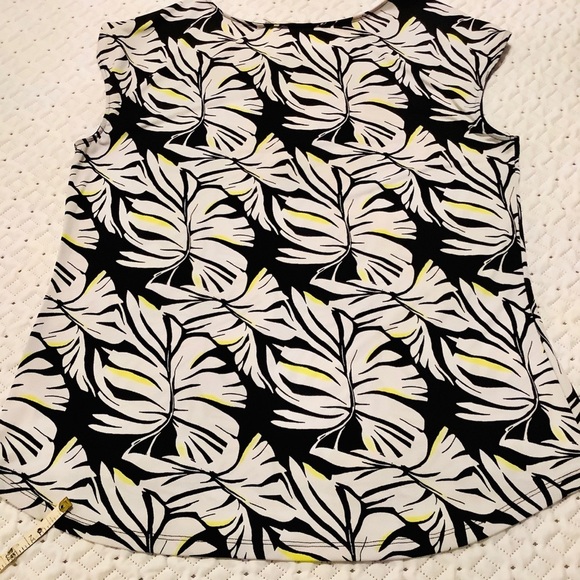 💜3/$30 Palm Leaf Print Sleeveless Top Large - Picture 3 of 5